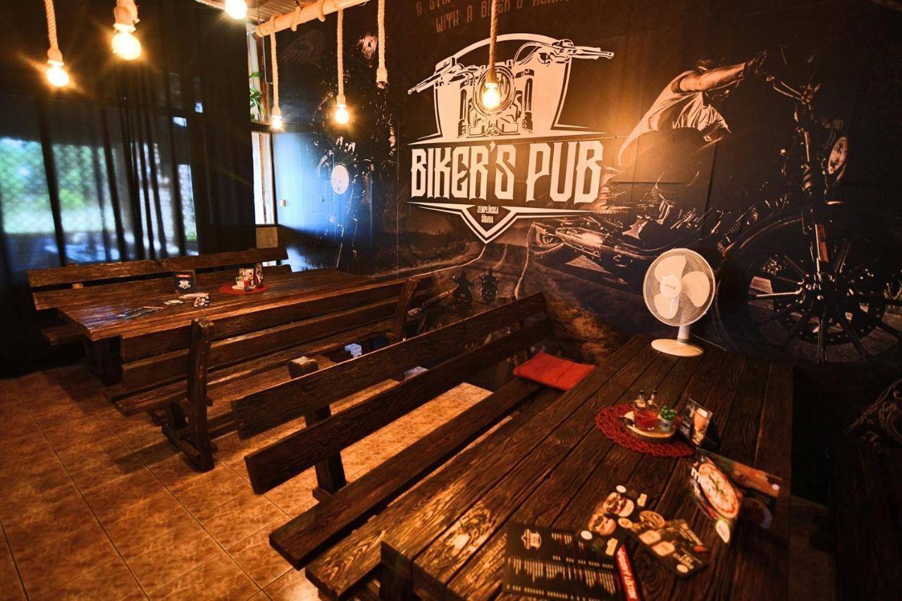 Penzion Biker'S Kaluza Ngoại thất bức ảnh
